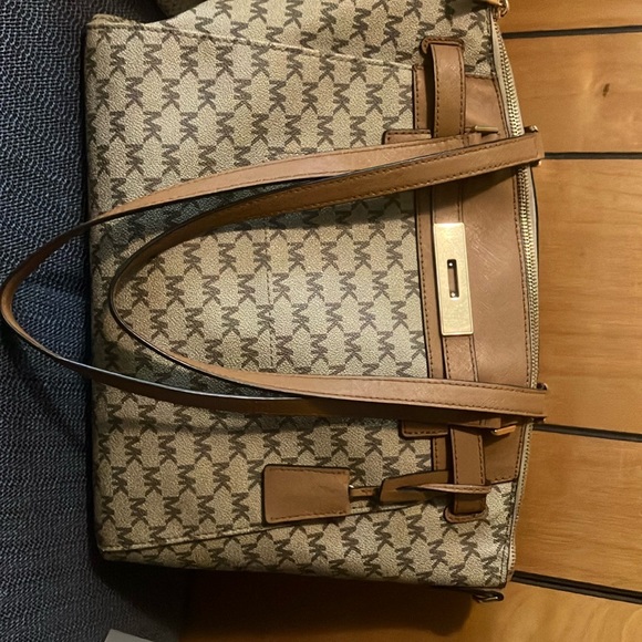 Michael Kors purse - Picture 1 of 1